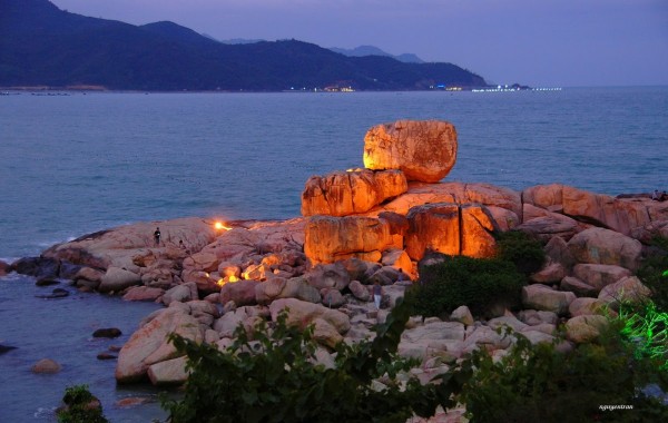 Hòn Chồng Nha Trang