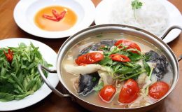 Lẩu cá lăng Sêrêpôk